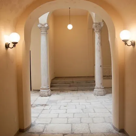 Le Lumie Apartment